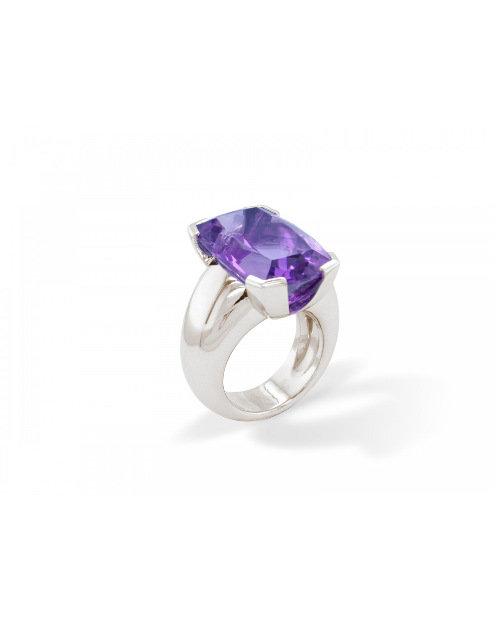 White gold and amethyst ring
